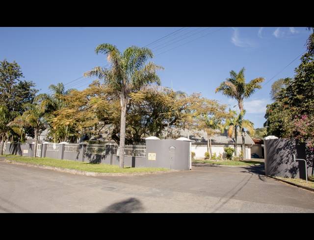 4 BEDROOM HOUSE FOR SALE IN BEACON BAY